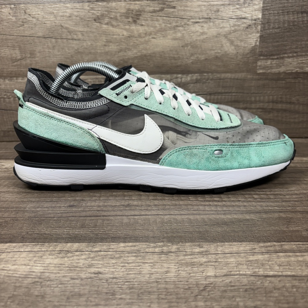 Nike Waffle One SE Green Gray Mens US Size 11 EUR 45 DD8014-005 Sneakers